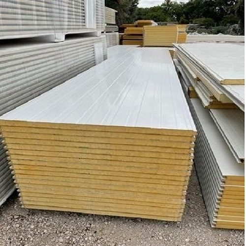 اجرای ساندویچ پانل سوله